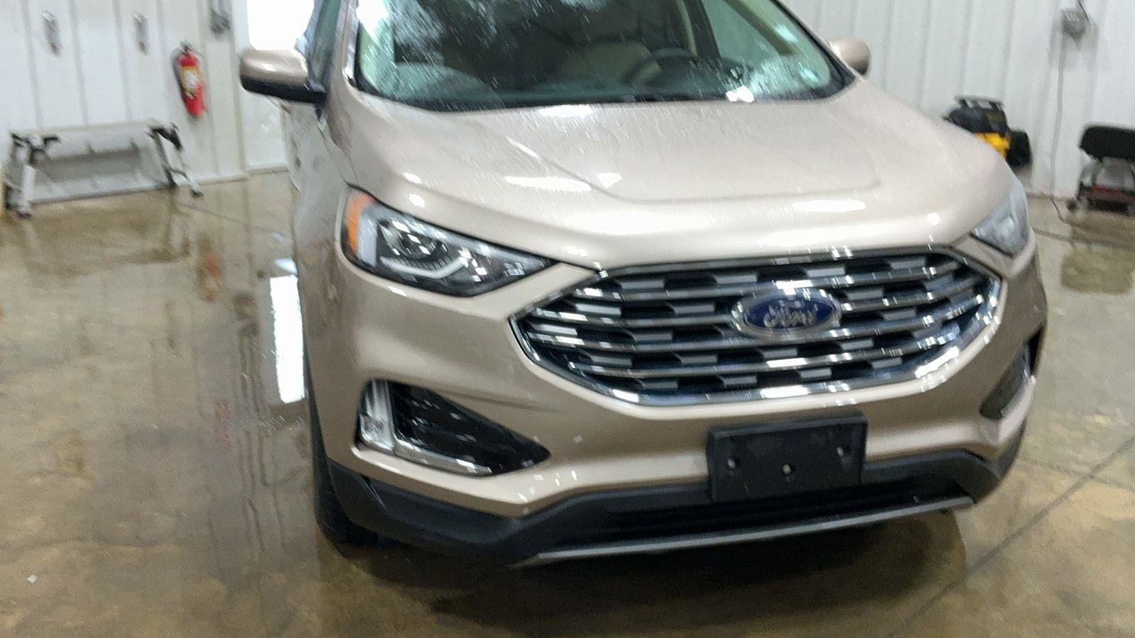 Certified 2021 Ford Edge SEL w/ Convenience Package image 3