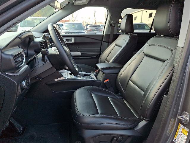 Certified 2023 Ford Explorer XLT w/ Equipment Group 202A AWD/4WD image 13