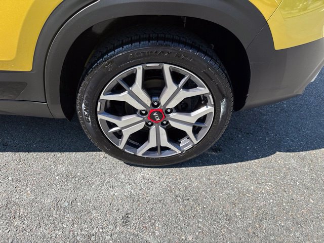 Used 2021 Kia Seltos SX w/ SX Sunroof Package AWD/4WD image 11