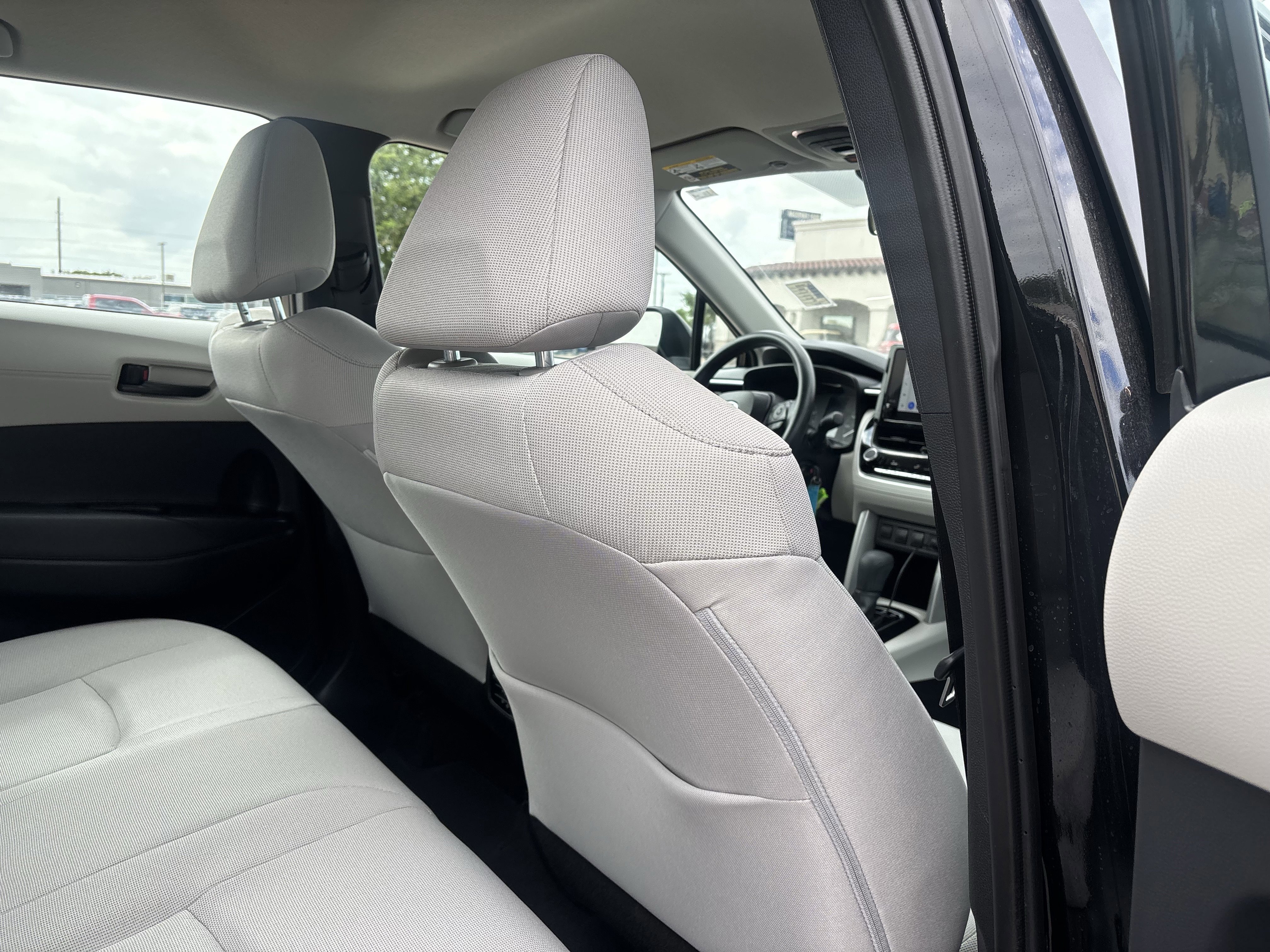 Used 2025 Toyota Corolla Cross L FWD image 14