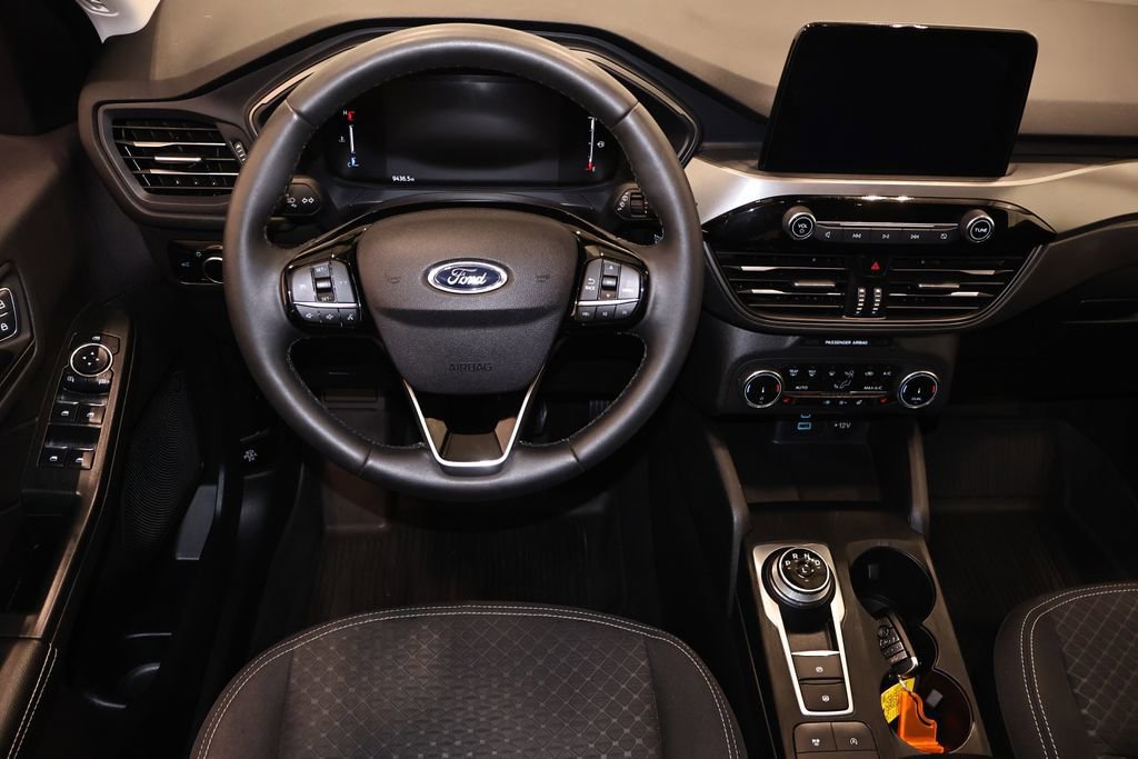 Certified 2023 Ford Escape Active AWD/4WD image 24