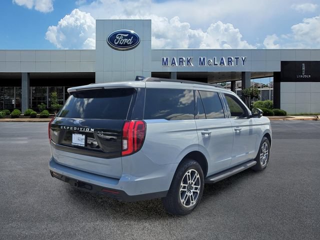 Certified 2025 Ford Expedition Active AWD/4WD image 5