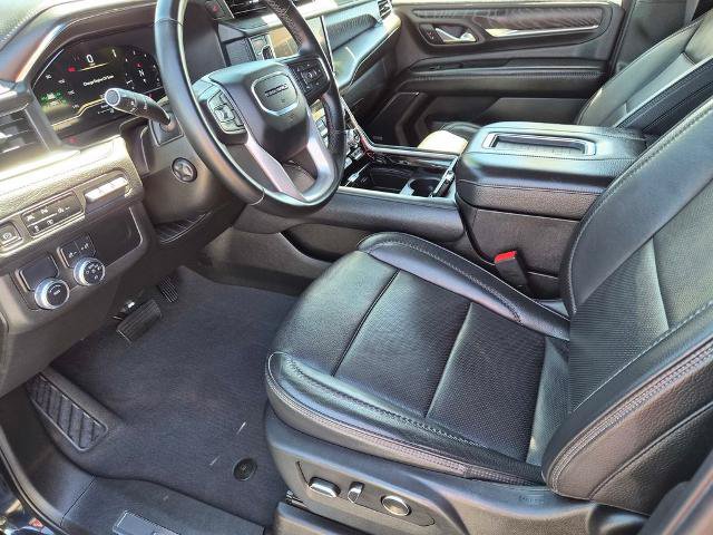 Used 2023 GMC Yukon Denali RWD image 15