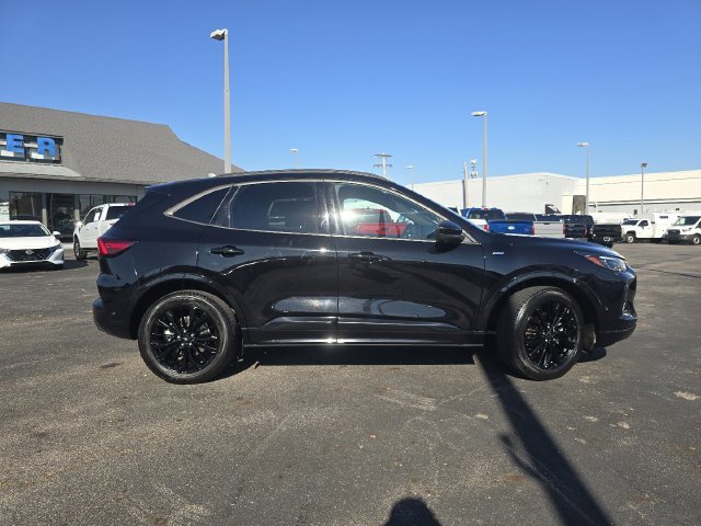Certified 2023 Ford Escape ST-Line Elite w/ Premium Technology Package AWD/4WD image 17