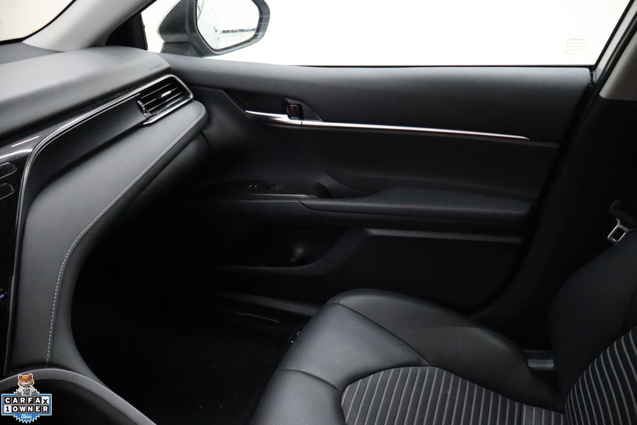 Used 2024 Toyota Camry SE image 21