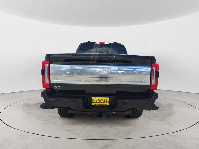 Certified 2025 Ford F350 Platinum w/ Platinum Plus Package AWD/4WD image 4