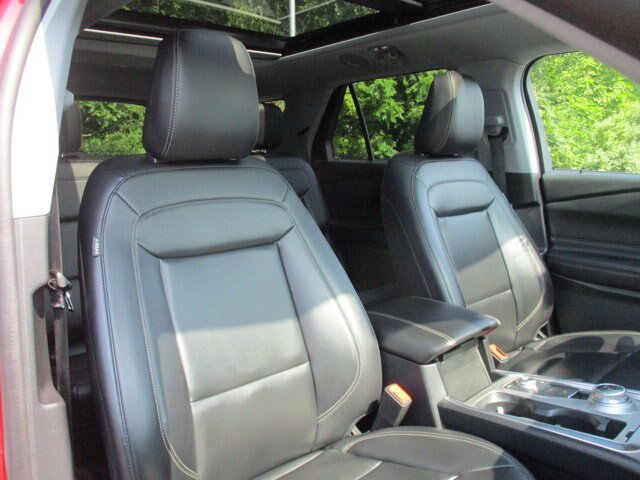 Certified 2021 Ford Explorer XLT w/ Equipment Group 202A AWD/4WD image 38