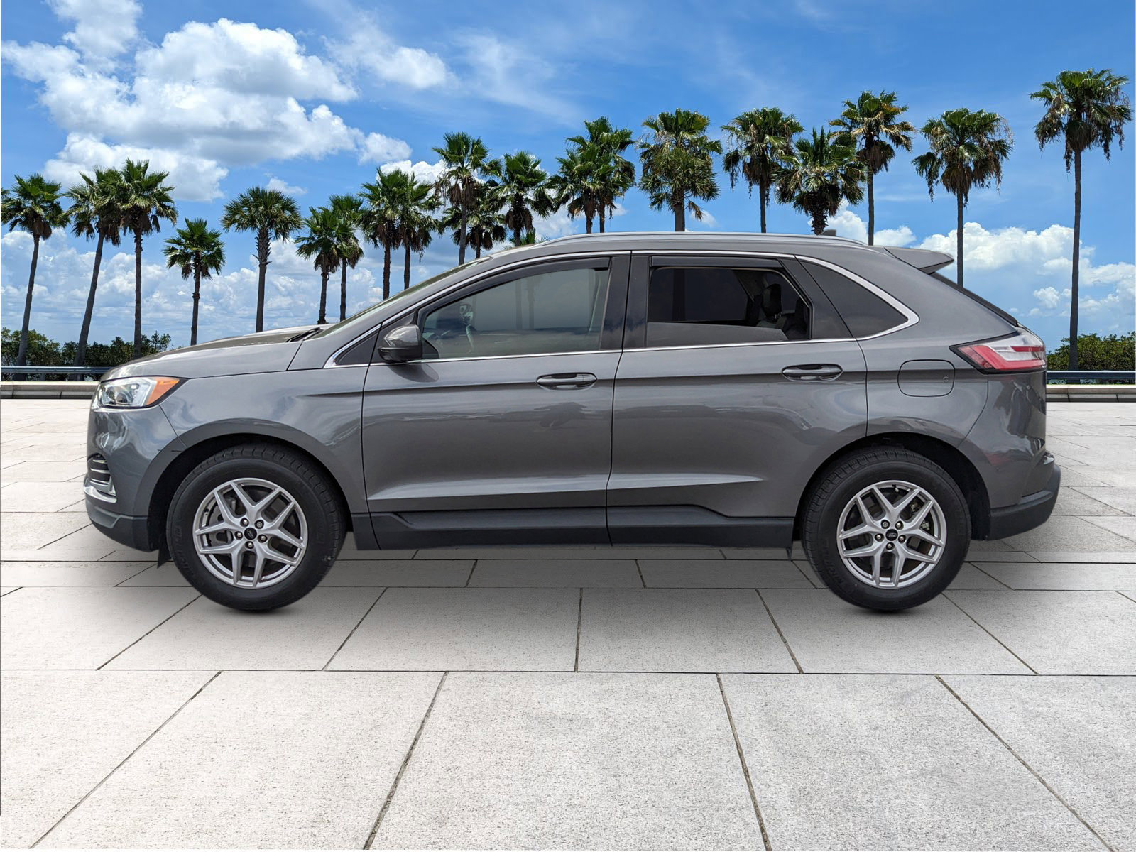 Certified 2023 Ford Edge SEL w/ Convenience Package image 5