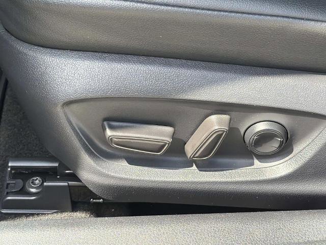 Used 2019 Toyota Camry SE w/ Convenience Package FWD image 21