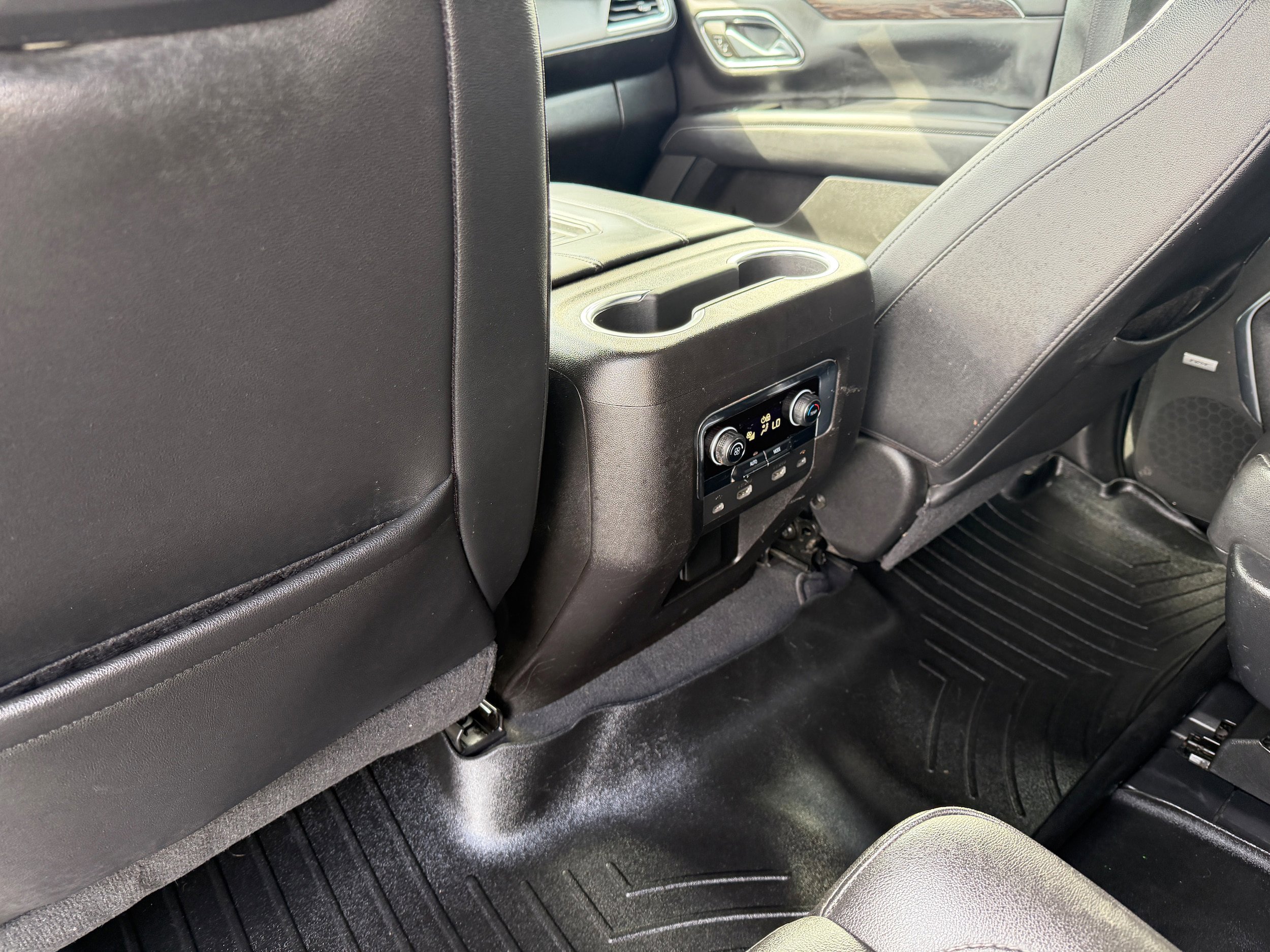 Used 2021 Chevrolet Suburban Z71 w/ Rear Media and Nav Package AWD/4WD image 19