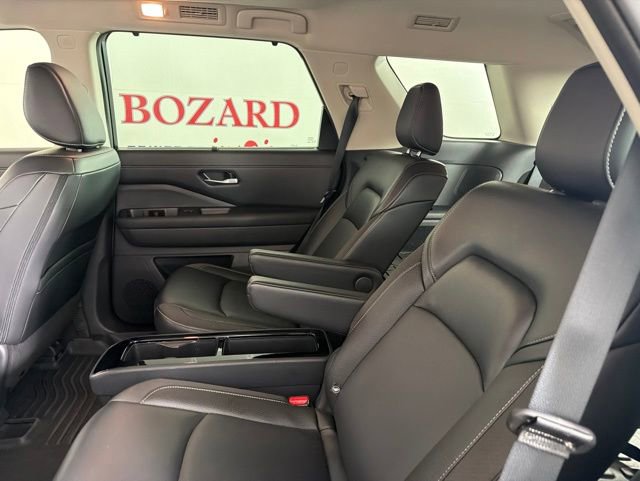 Used 2024 Nissan Pathfinder SL w/ SL Premium Package FWD image 13