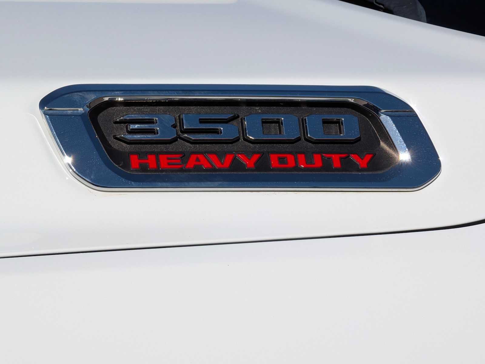 Used 2022 RAM 3500 Tradesman w/ Chrome Appearance Group AWD/4WD image 12