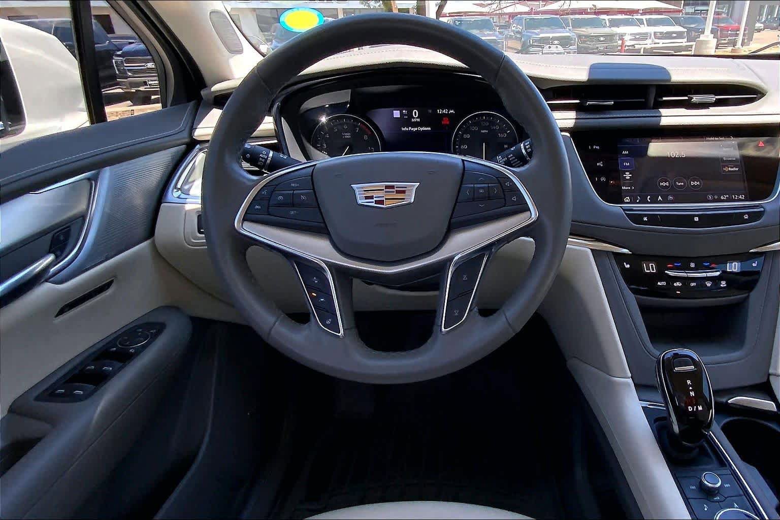 Used 2021 Cadillac XT5 Premium Luxury FWD image 6