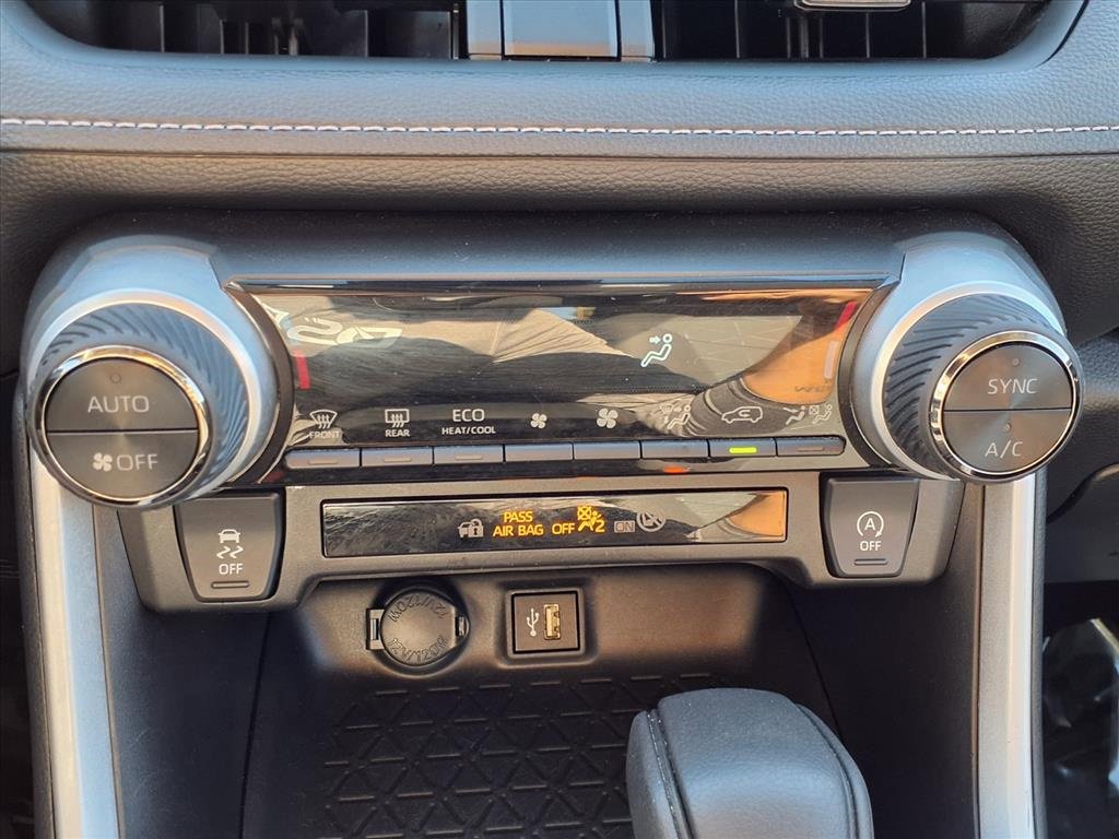 Used 2024 Toyota RAV4 XLE image 20