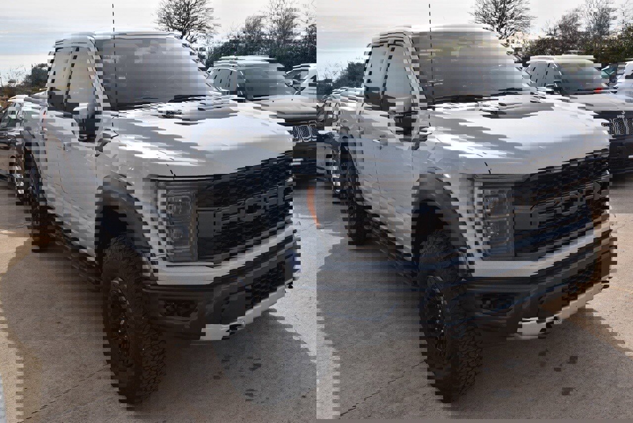 Certified 2023 Ford F150 Raptor w/ Raptor Carbon Fiber Package image 6