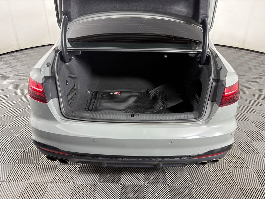 Used 2020 Audi S4 Premium Plus w/ Premium Plus Package image 32
