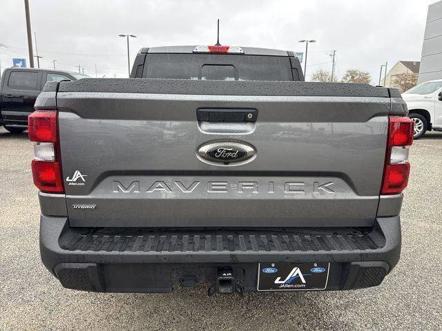 Certified 2024 Ford Maverick Lariat w/ Black Appearance Package image 4