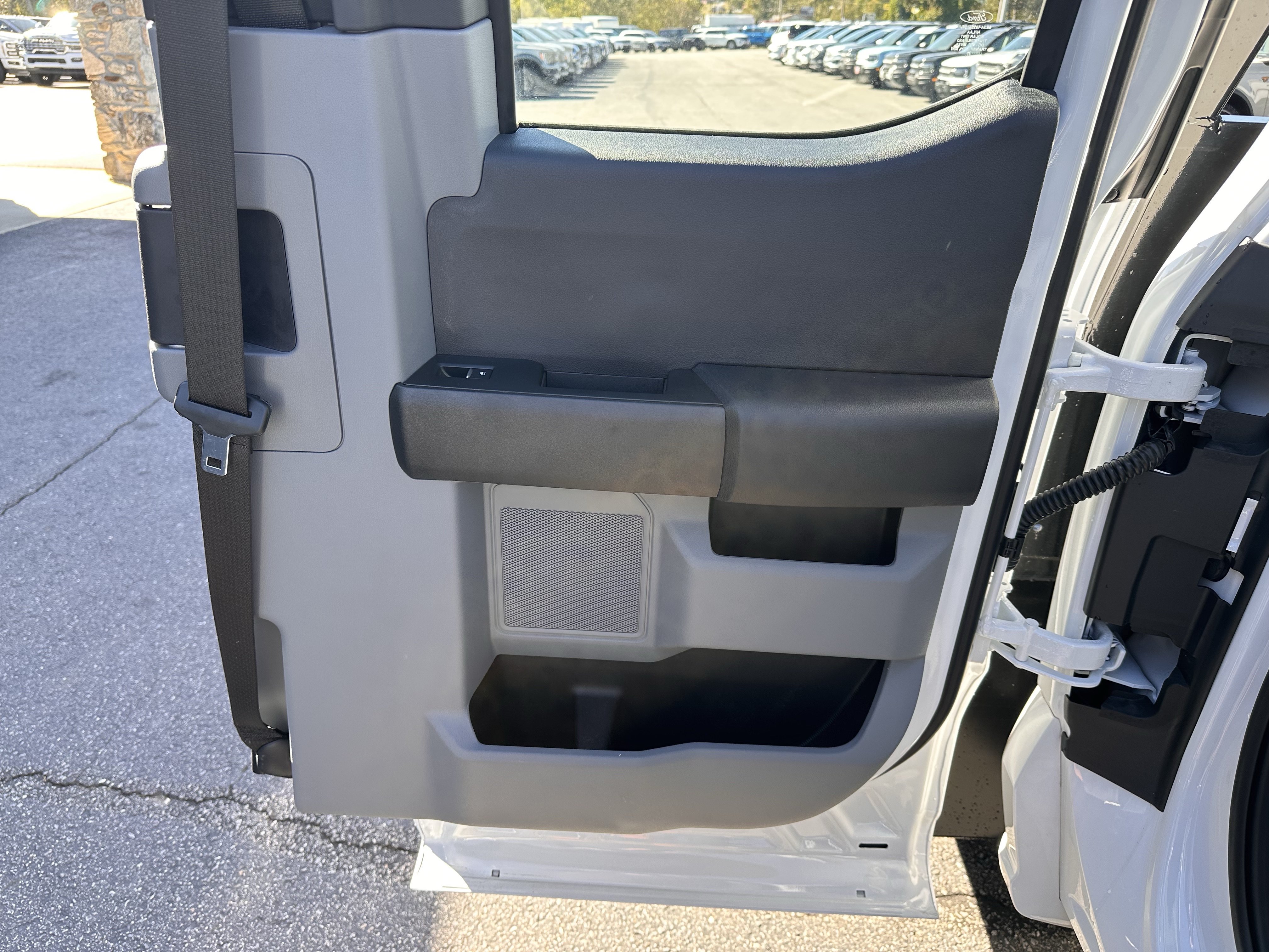 Certified 2025 Ford F550 4x4 Supercab Super Duty image 15