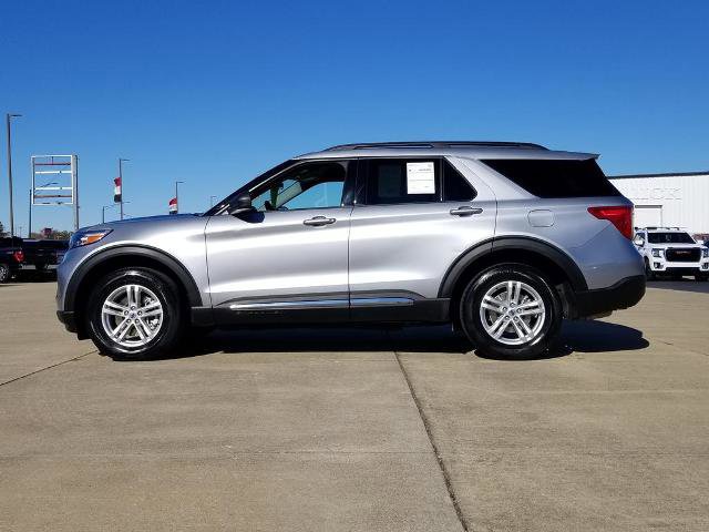 Certified 2022 Ford Explorer XLT w/ Class IV Trailer Tow Package image 2