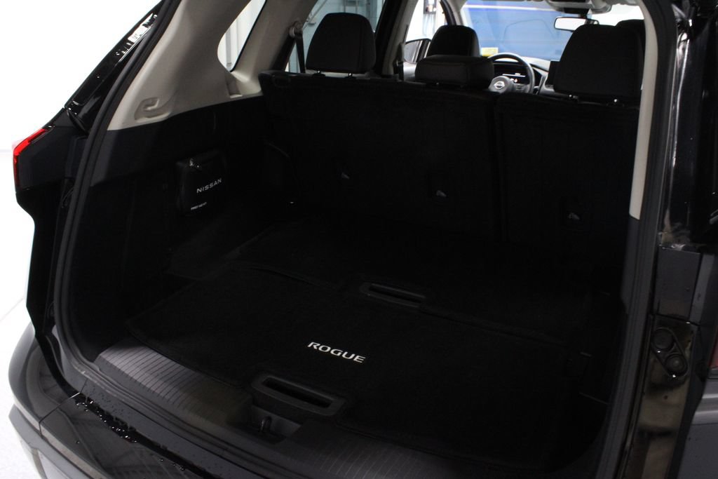 Used 2024 Nissan Rogue SL AWD/4WD image 19
