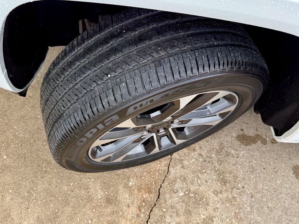 Used 2023 Jeep Grand Cherokee Overland w/ Luxury Tech Group IV image 38