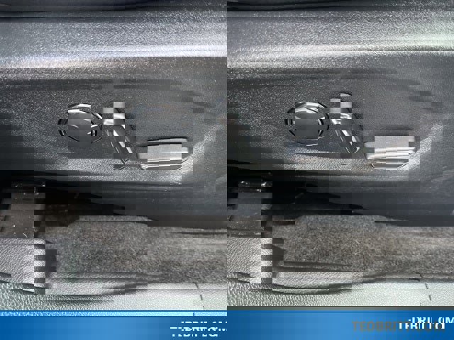 Certified 2018 Ford Explorer XLT w/ Equipment Group 202A image 21