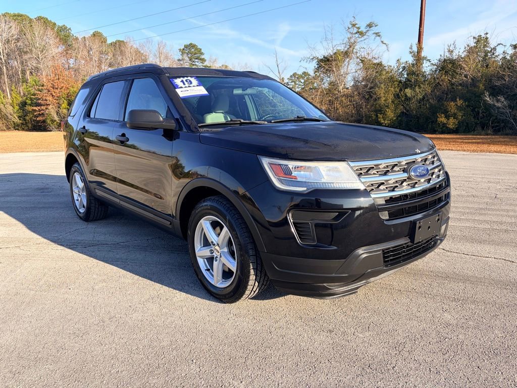 Certified 2019 Ford Explorer FWD image 5