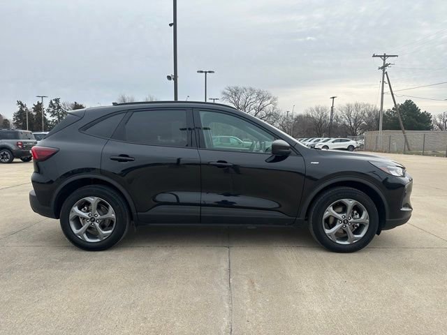 Certified 2025 Ford Escape ST-Line image 7