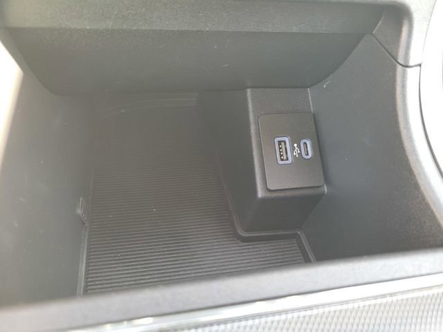 Certified 2021 Ford Edge SEL w/ Cargo Accessory Package image 24