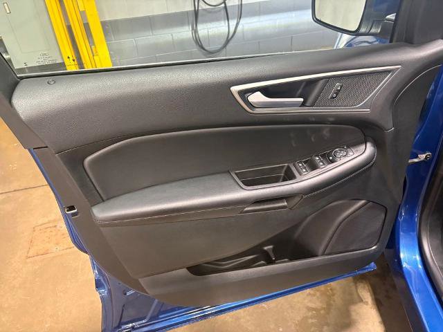 Certified 2024 Ford Edge SEL w/ Convenience Package AWD/4WD image 17