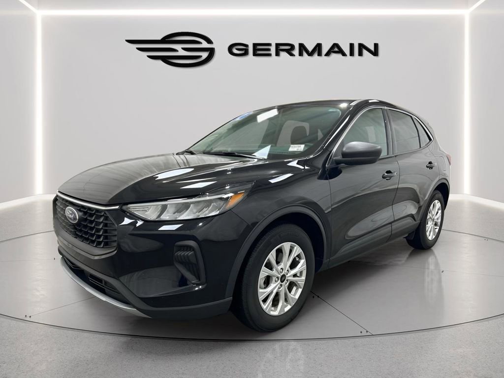 Certified 2024 Ford Escape Active w/ Cold Weather Package FWD image 3