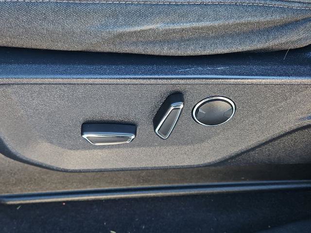 Certified 2021 Ford F150 XLT w/ Equipment Group 302A High image 18