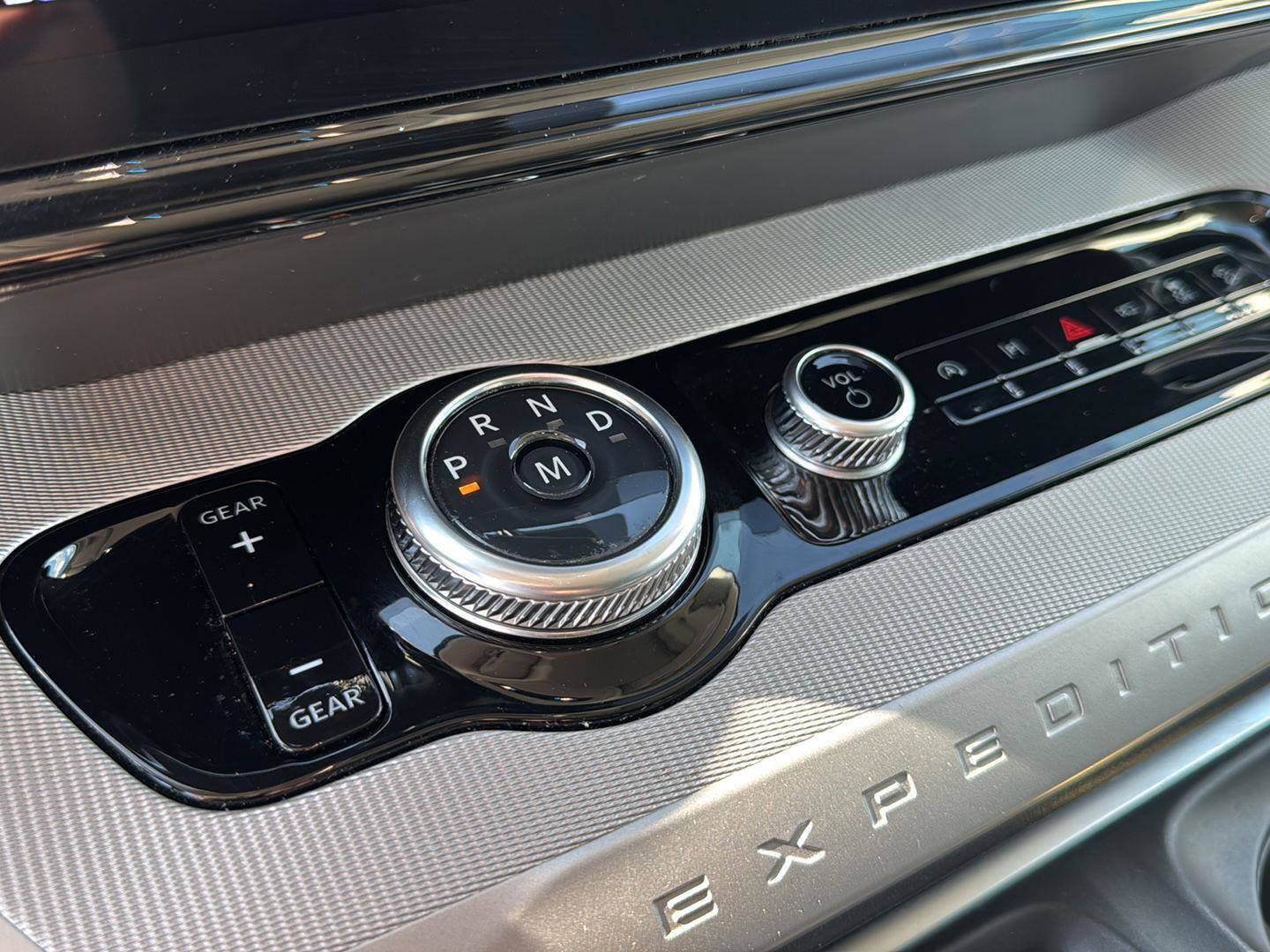 Certified 2025 Ford Expedition Active image 26