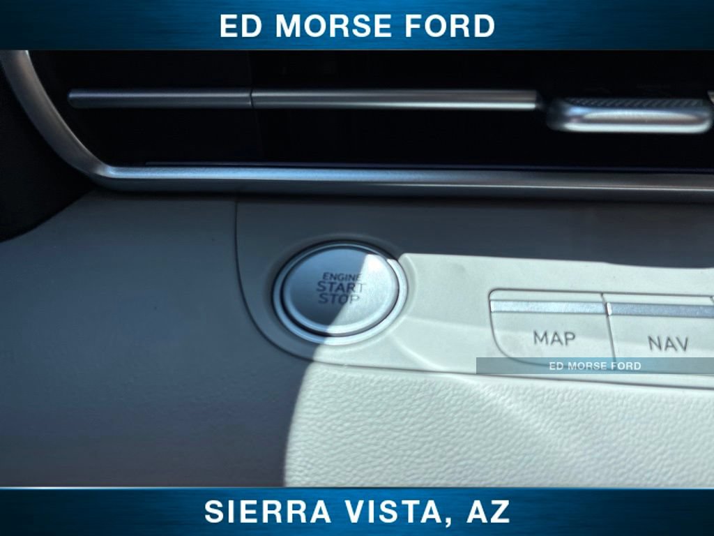 Used 2023 Hyundai Elantra Limited FWD image 34
