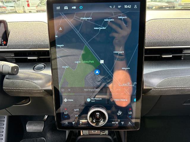 Certified 2025 Ford Mustang Mach-E GT image 23