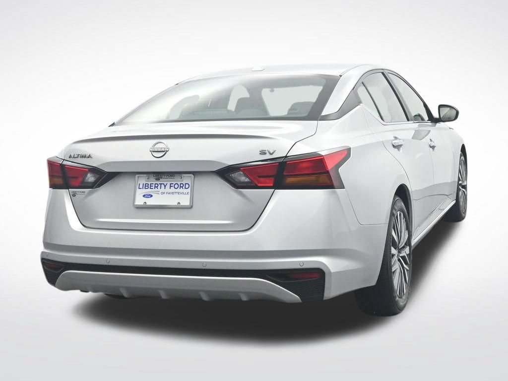 Used 2024 Nissan Altima 2.5 SV FWD image 7