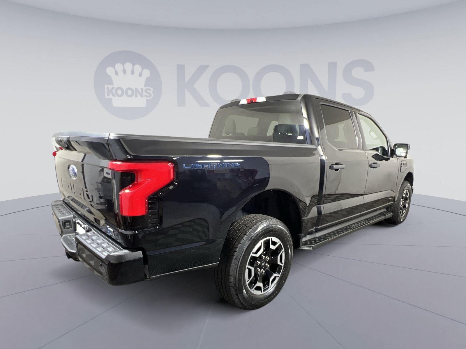 Certified 2023 Ford F150 Lightning XLT AWD/4WD image 11