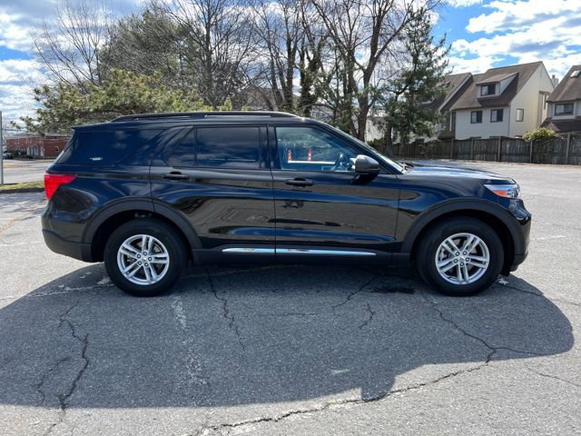 Certified 2022 Ford Explorer XLT w/ Equipment Group 202A image 9