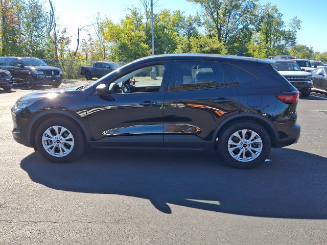 Certified 2025 Ford Escape Active w/ Cold Weather Package FWD image 7