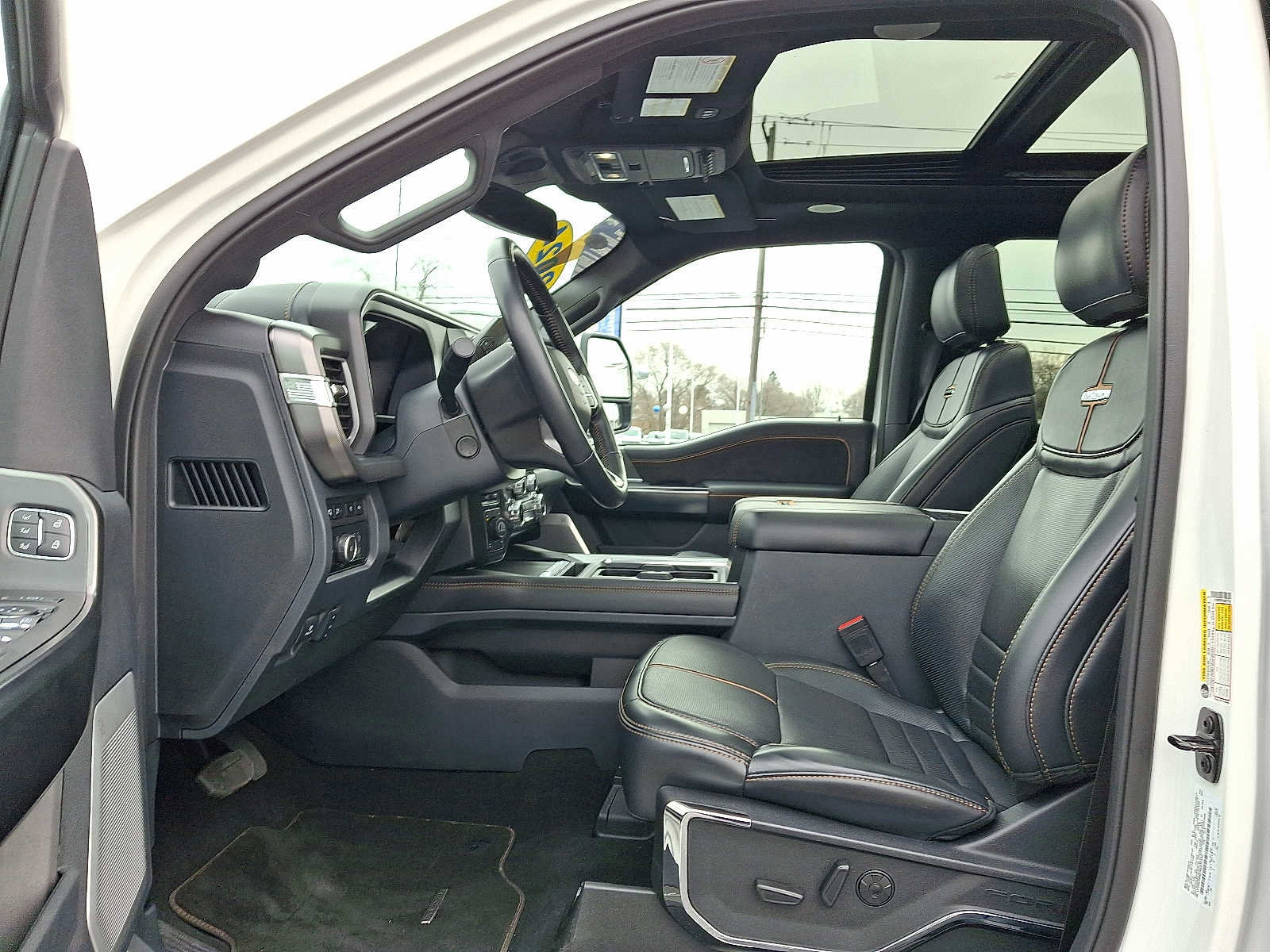 Certified 2024 Ford F250 Platinum w/ Tremor Off-Road Package image 14