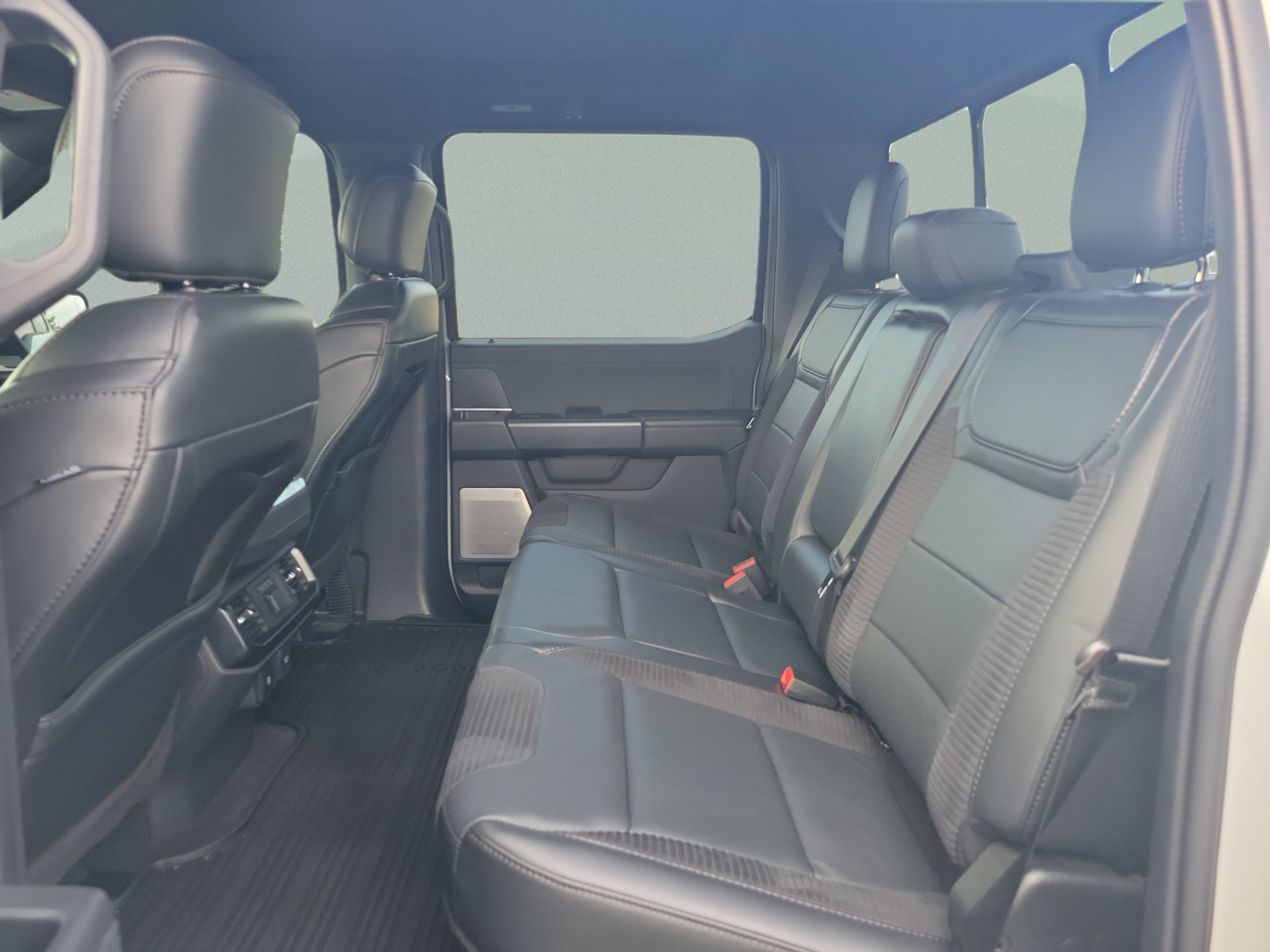 Certified 2023 Ford F150 Raptor AWD/4WD image 8