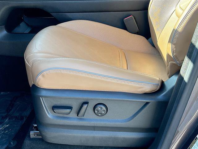 Used 2025 INFINITI QX80 Luxe AWD/4WD image 21