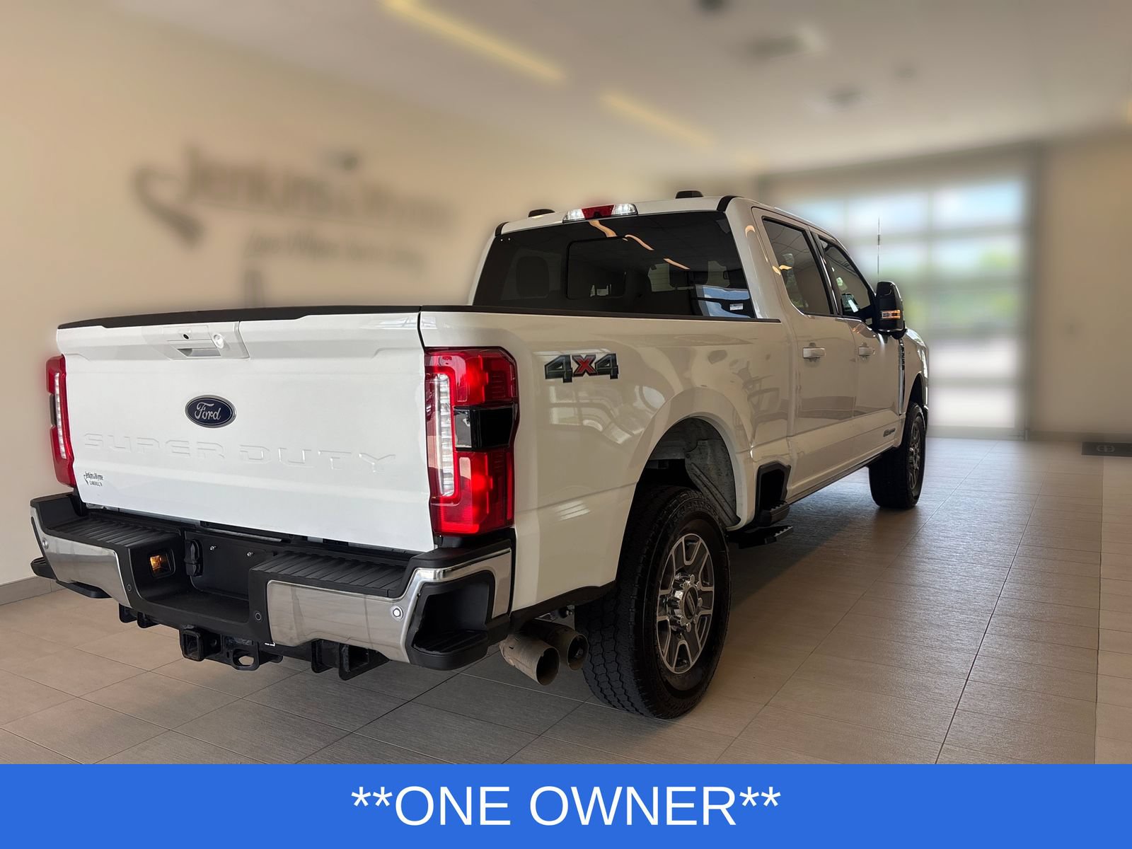 Certified 2025 Ford F250 Lariat w/ Lariat Ultimate Package AWD/4WD image 3