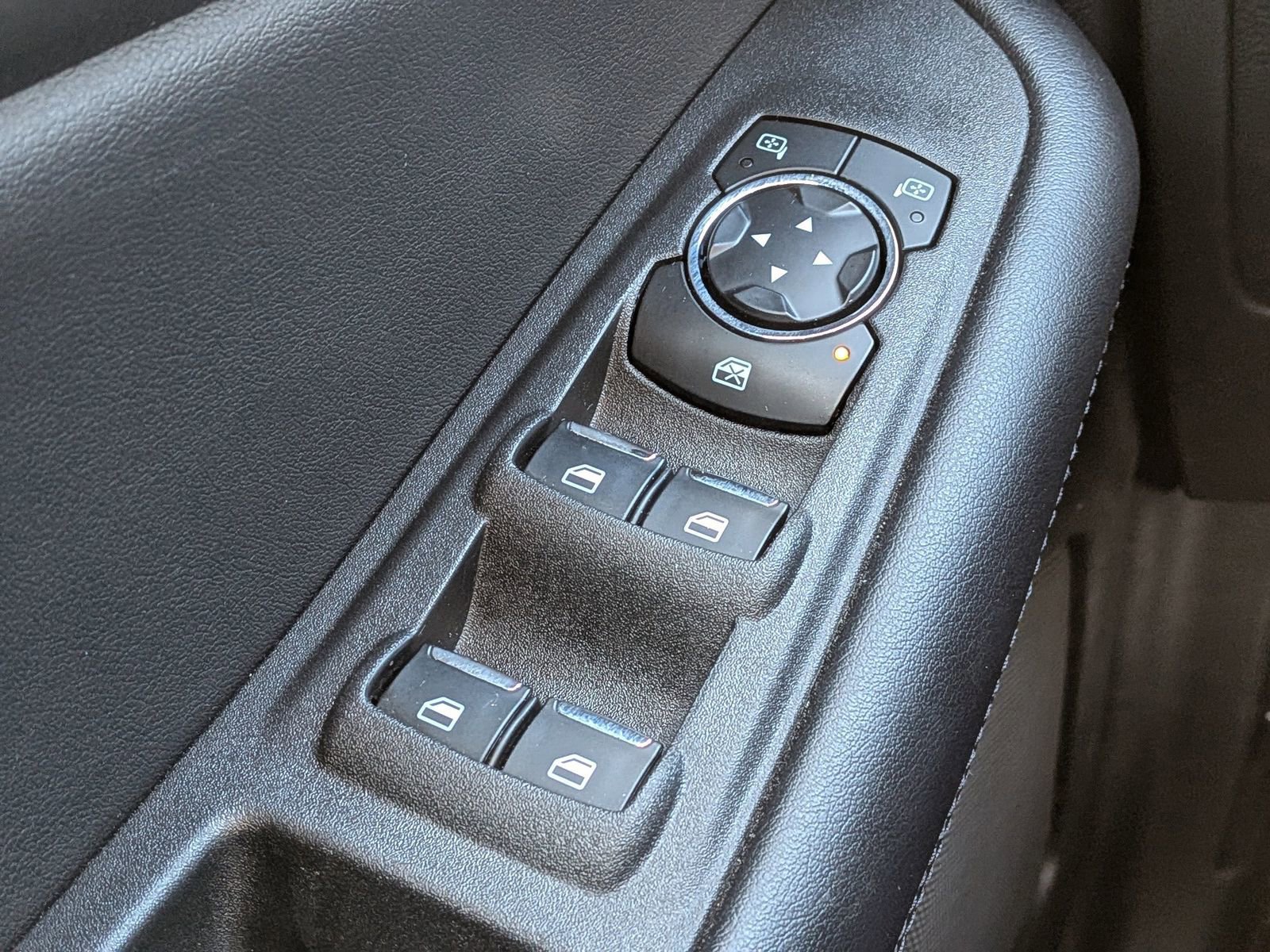 Certified 2024 Ford Edge SEL w/ Convenience Package image 29