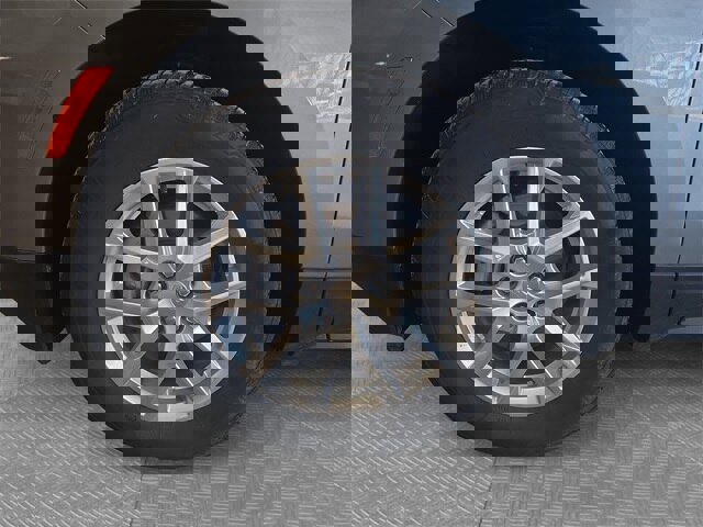 Used 2024 Chevrolet Equinox LT image 9