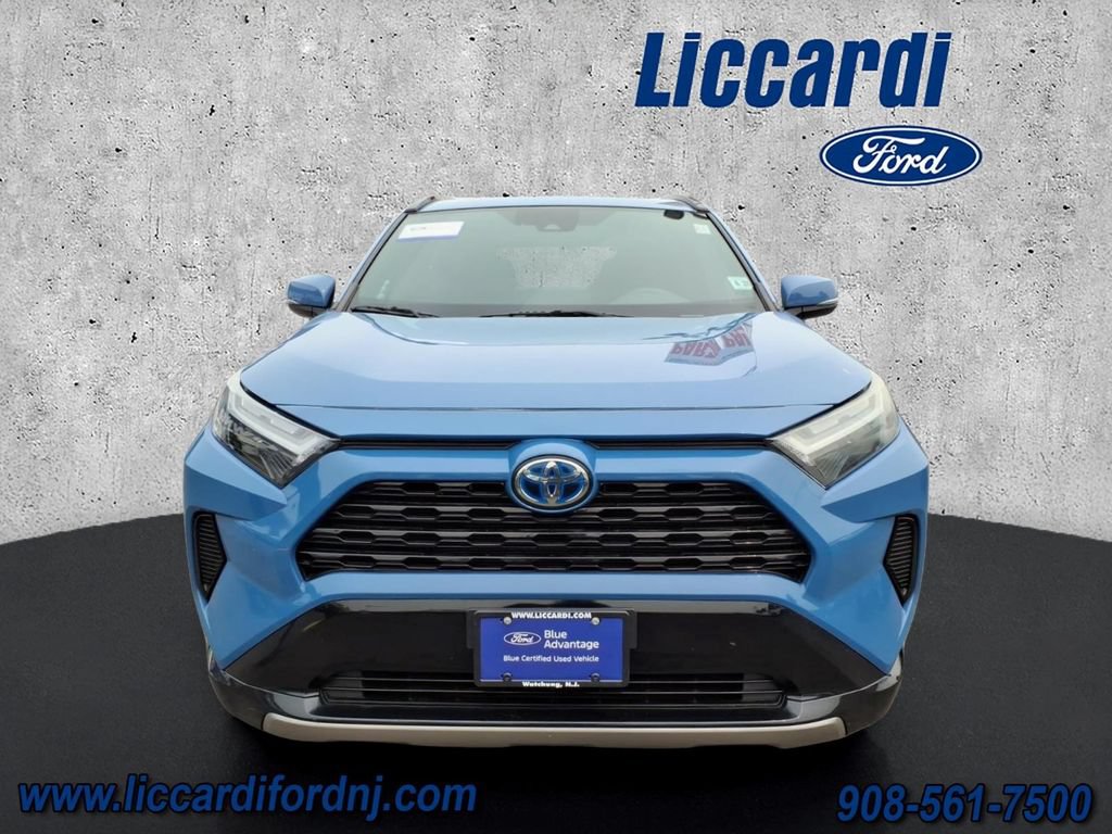 Used 2022 Toyota RAV4 SE w/ Convenience Package AWD/4WD image 2