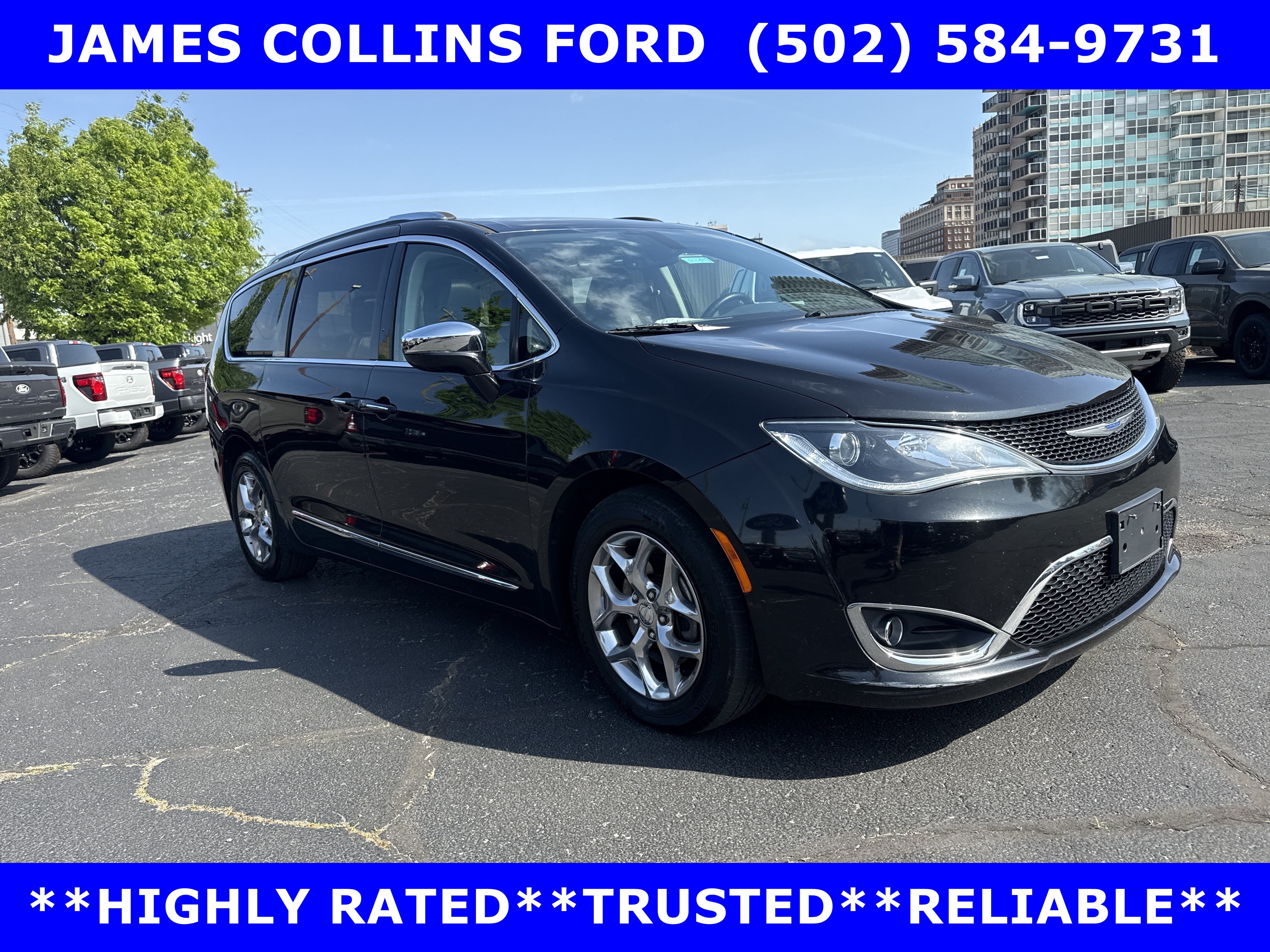 Used 2018 Chrysler Pacifica Limited FWD image 4