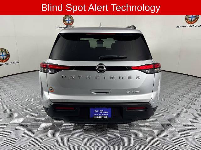 Used 2024 Nissan Pathfinder SV AWD/4WD image 17