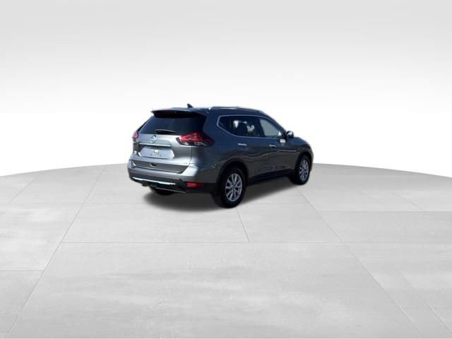 Used 2018 Nissan Rogue SV w/ Premium Package image 4