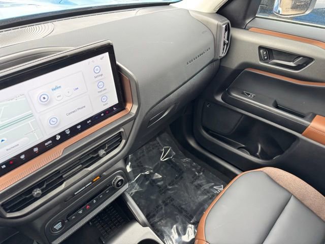 Certified 2025 Ford Bronco Sport Outer Banks w/ Outer Banks Tech Package+ AWD/4WD image 26